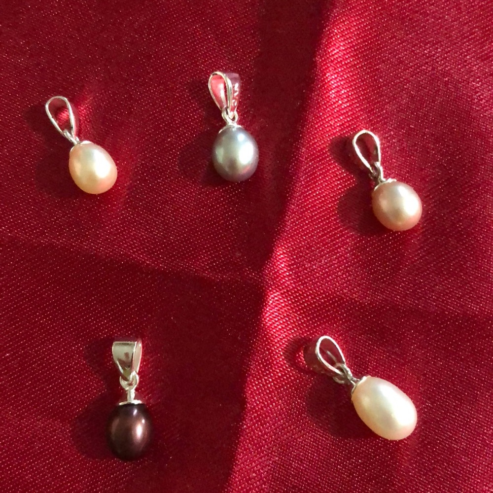 Avon pendant